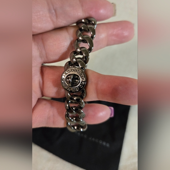 💯 NWT Authentic Marc by Marc Jacobs Katie Link Bracelet- Hermatite - Picture 3 of 6